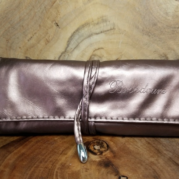 Brush set and case - Picture 3 of 3